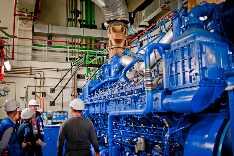 Inspection du groupe électrogène à moteur diesel du réacteur n°1 de la centrale nucléaire du Blayais. © Stéphanie Jayet/IRSN