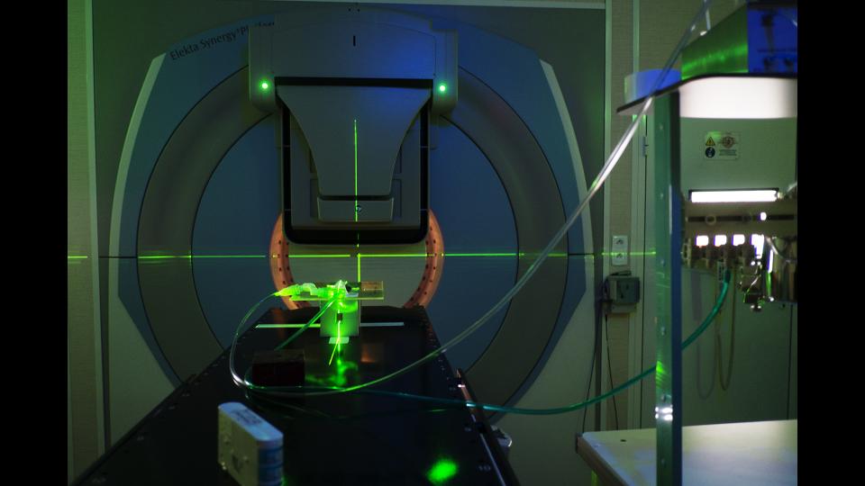 laser en vue de l'irradiation -  © Francesco Acerbis/IRSN