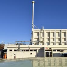 Vue générale du hall du réacteur CABRI.  (c) Jean-Marie Huron/ Médiathèque IRSN