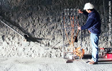 Instrumentation permettant de suivre lvolution de la roche suite  un forage.