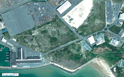 Vue aérienne du site pollué Chef de Baie, à la Rochelle